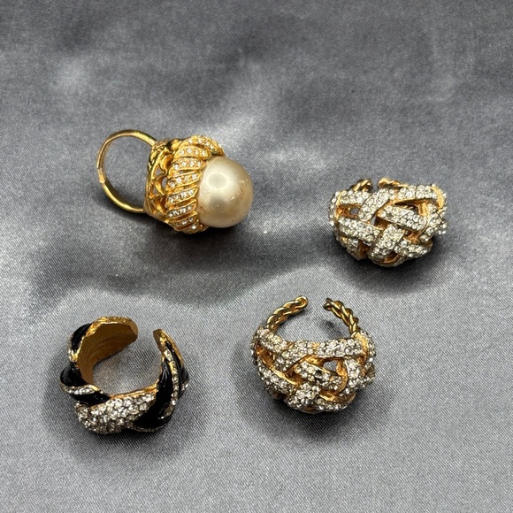 Elegant Gold and Silver tone Women's Jewelry Set - Picture 1 of 6